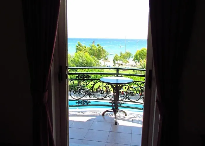 Hotel Porto Fico 2*